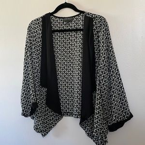 Vintage Forever 21+ blazer. Wonderful flowy style and versatile.
